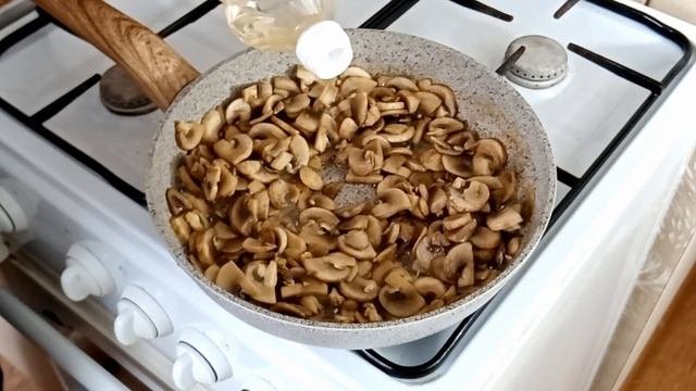 Горячие бутерброды с грибами ?