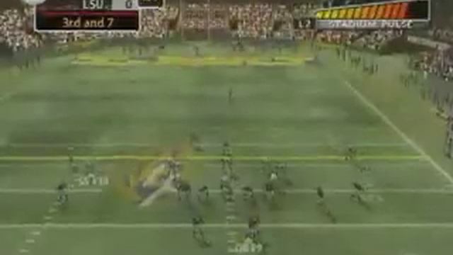 NCAA Football 2005 Sports Gameplay_2004_05_06