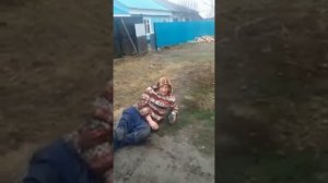 Я сегодня за червонец две смены от пахал и я устал....