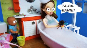 Как мама в ванной с тараканами купалась катя и макс веселая семейка мультики с куклами Барби