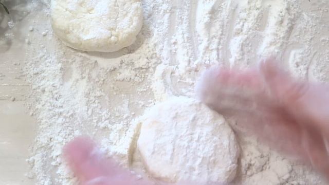 Эти СЫРНИКИ просто ТАЮТ во Рту! Простой рецепт сырников, сладкие, вкусные их очень любят дети!