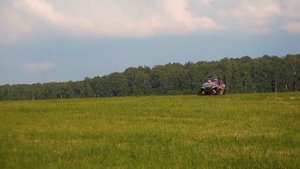 POLARIS RZR XP 4 1000. СЕРЬЕЗНЫЕ ПОКАТУШКИ ДЛЯ БОЛЬШОЙ КОМПАНИИ