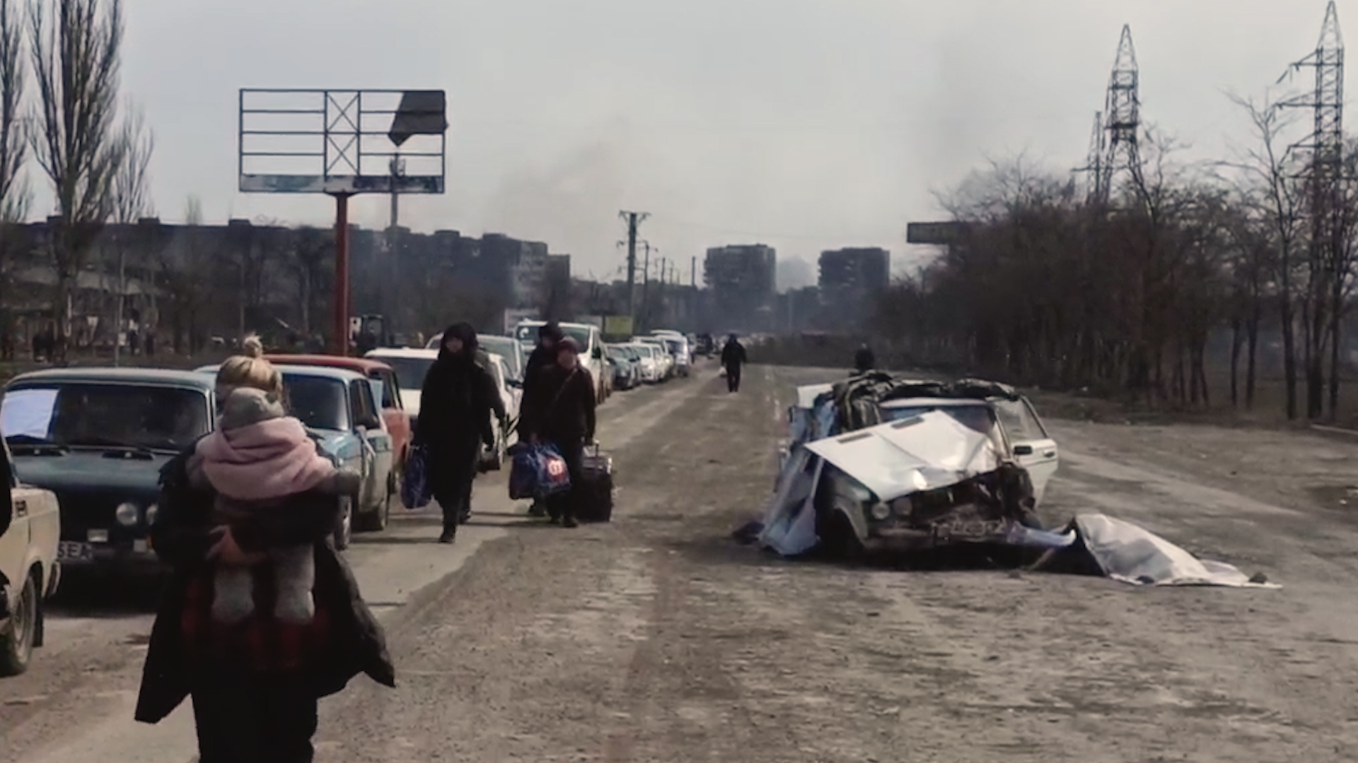Беженцы из Мариуполя о ВСУ и "Азове"