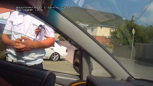 Туапсе. Говорова. ИДПС остановил за нарушение (сплошная) и ничего не смог сделать.