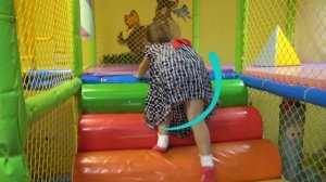 Развлекательный Центр для Детей с Миланой и Мамой | Яркая детская площадка