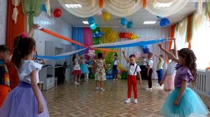 Танец с лентами "Я рисую этот мир"