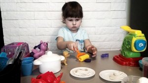 Набор для лепки. Марта готовит новые блюда вместе с мамой! ВКУСНЯТИНА!