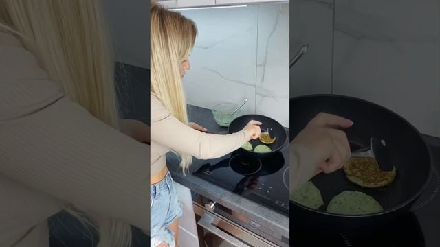 Яблочное пюре и 3 вкуснейших рецепта 5ти минутки! Быстро, вкусно, полезно. смотреть онлайн