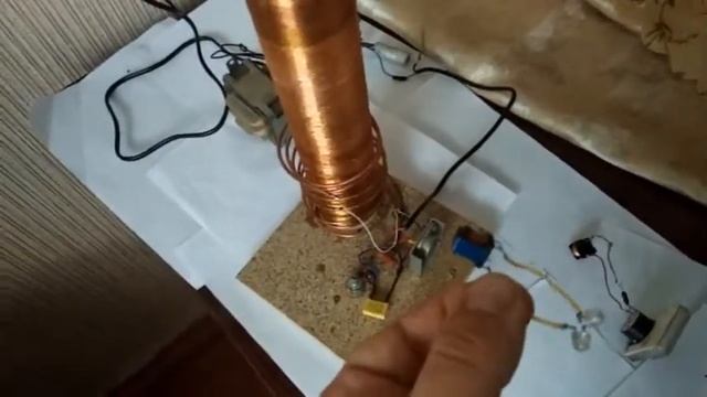 Беспроводная передача  электричества. Опыт