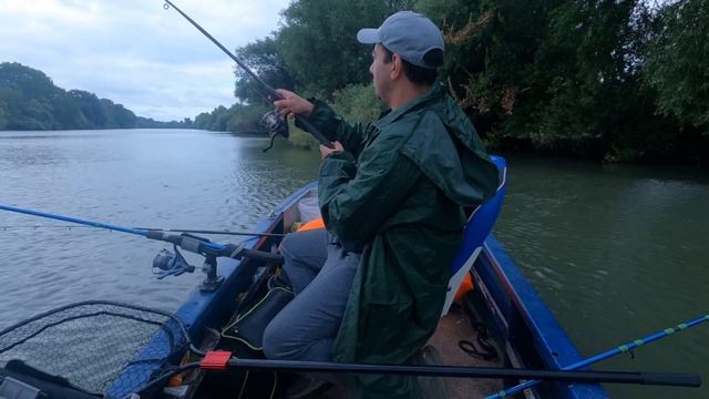 Ловля Карпа на Турунчуке ,в ветреную погоду. смотреть онлайн