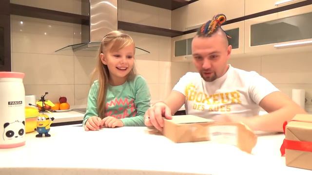 Супер подарки для Николь и папы смотреть онлайн