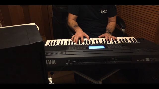Gibo testing Yamaha PSR-S750 Let it be смотреть онлайн