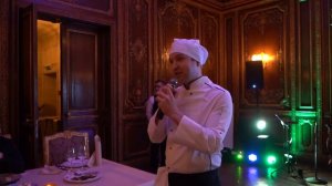 Поющие официанты в ресторане "Турандот"