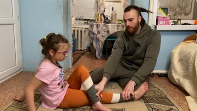 ПОВОРОТЫ туловища // Чтобы научиться переворачиваться, ползать и ХОДИТЬ￼