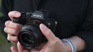 Sony Ultra Compact G Lenses: Good Things DO Come In Small Packages?!