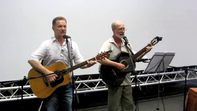 Песню Ю.Визбора "Охотный ряд" исполняют А.Тихановский и А.Преснухин.г.Красноперекопск. смотреть онлайн