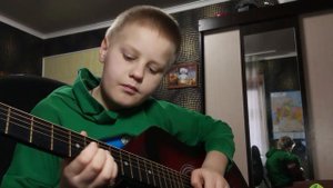 как научиться играть на гитаре (6 урок)