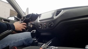 Hyundai Solaris 2 2017 Установка мультируля, андройд магнитолы, перетяжка руля, снятие руля