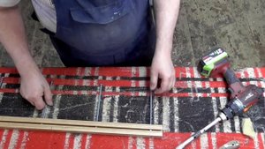 Как быстро навернуть гайки на длинные шпильки. Совет от столяра.