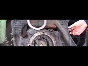 Осмотр букс локомотивной бригадой