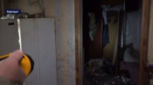 Житель Барнаула превратил квартиру в помойку