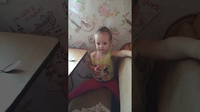 Моя Любимая Доченька!! Поёт от души ! Смотрите до конца!!Ржака!!!