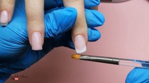 Выкладной френч полигелями I-nail и Gelish на клюющие ногти. Простой дизайн ногтей с наклейками