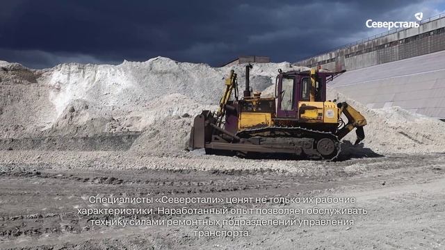 В автоцех ЧерМК поступил бульдозер тяжёлого класса российского производства