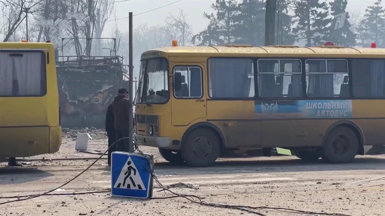 В Мариуполе российские военные снова открывали гумкоридоры с "Азовстали" украинским боевикам