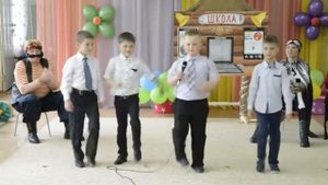 Поют мальчики