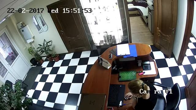 IP видеокамера Hikvision DS-2CD2420F-IW (2.8 мм) смотреть онлайн