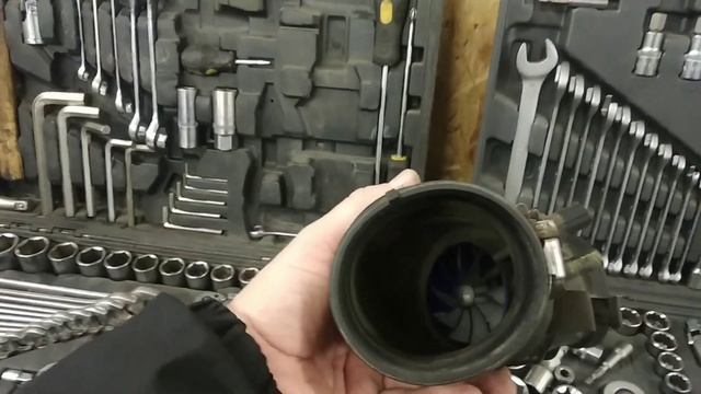 вентилятор в патрубке воздушного фильтра смотреть онлайн