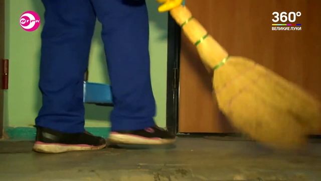 Уборка подъездов в период пандемии смотреть онлайн