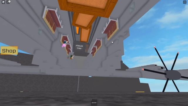 Я ПОПАЛА В ABИAKATACTPOФУ! И НЕ ОДИН РАЗ... Roblox Survive The Plane Crash смотреть онлайн