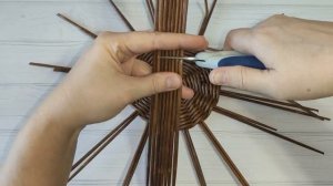 Урок плетения из бумажной лозы №9 - Круглое донышко, четыре узора и простая загибка