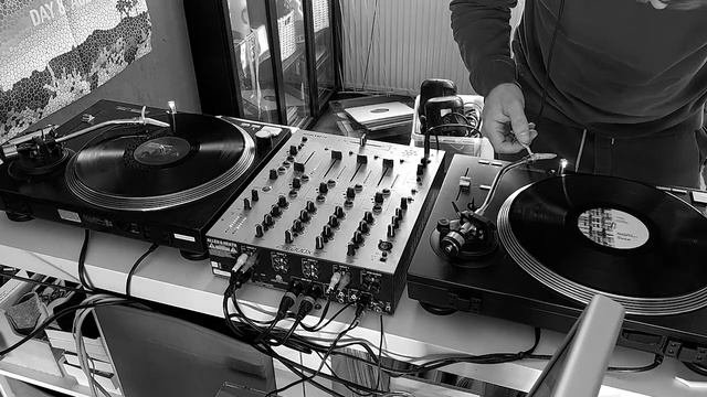Vinyl Techno Set