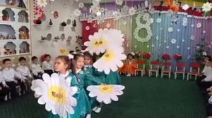 Танец для девочек "Ромашка"