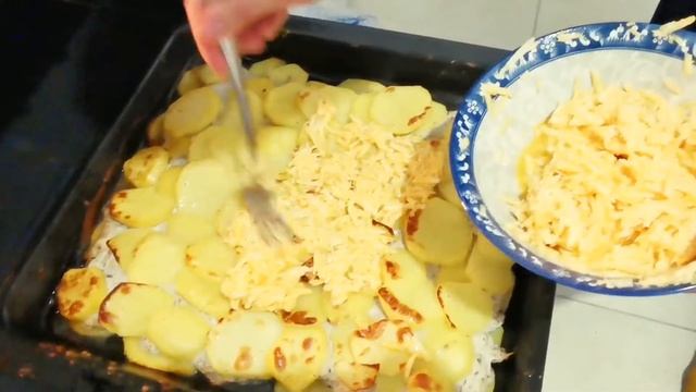 Запеканка с картофелем, курицей и сыром смотреть онлайн