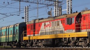 ЧМЭ3-4434 с рабочим поездом