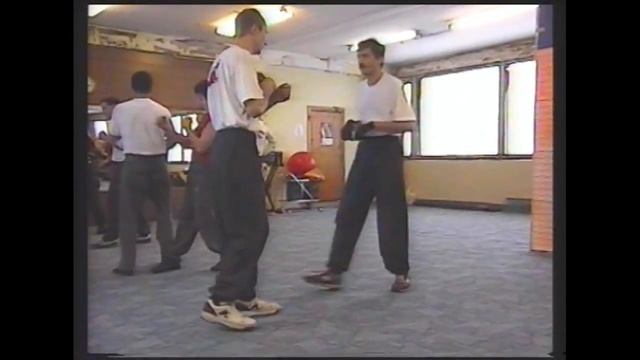 Seminar with Sifu Ayhan in St Petersburg, 2003, part 20 EBMAS Wing Tzun смотреть онлайн