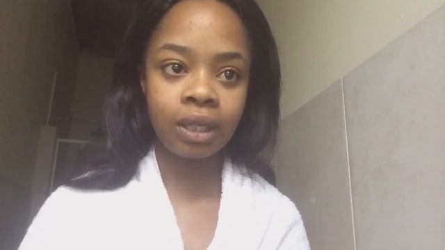 Neutrogena® VISIBLY CLEAR® Spot Proofing™ Range Review #ShineYourLightEveryday смотреть онлайн