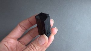 Шерл камень, черный турмалин, кристалл, Намибия