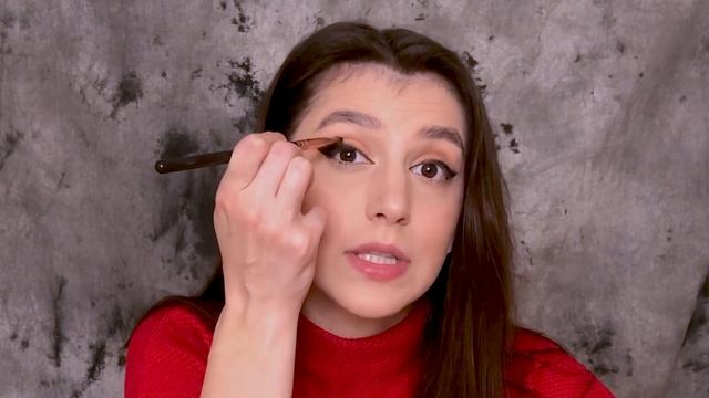 РАСТУШЁВАННАЯ СТРЕЛКА | Макияж, который идёт всем!