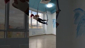 Связка в гамаке #flyyoga #йогавгамаках #флаййога #aeroyoga #airyoga #гамакдляйоги