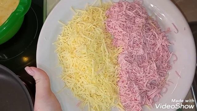 Яичные конверты с начинкой на завтрак