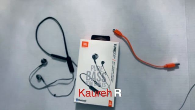 JBL Tune 205 BT Review! смотреть онлайн