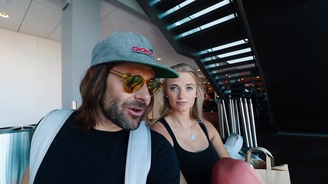 We are going to BARCELONA (Passport forgotten) ? | VLOG 80 смотреть онлайн