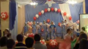 Бурановские бабушки. Танцуют дети.