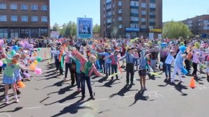 Флешмоб 1 июня " День защиты детей" д/с " Крепыш"