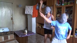 ТАНЦЫ В ТРУСАХ :)№1